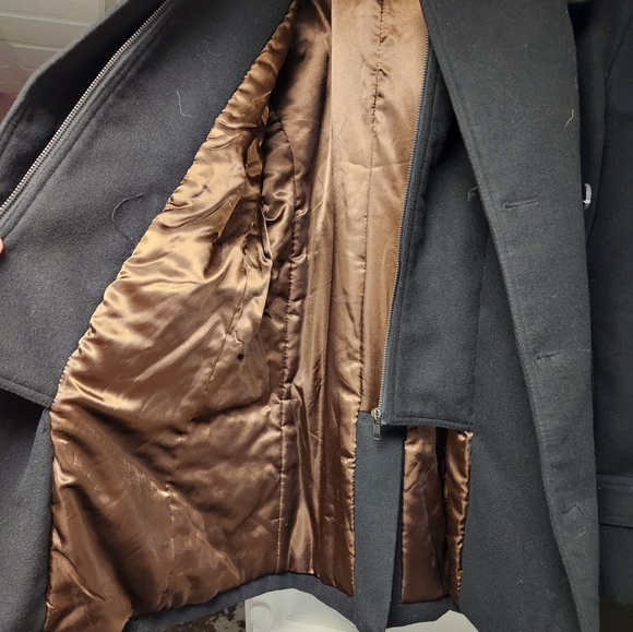 Coat - Picture 4 of 4